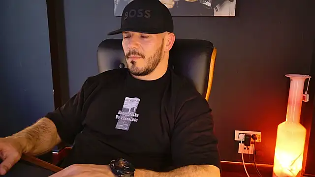 AngeloEric Chat XXX live