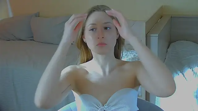 Chatroom XXX en direct de BritneyCruze