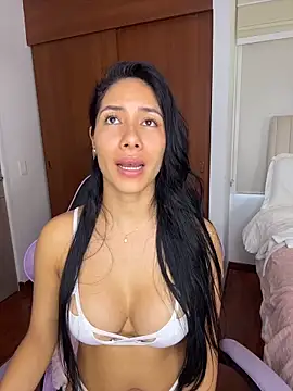 ArianaReynoldssのライブXXXチャット