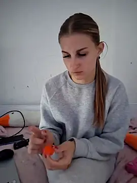 carolinakis_'s Live XXX Chat