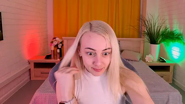 CarolMoor Adlı Modelin Canlı XXX Sohbeti