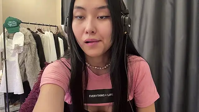 SinaGervasi Adlı Modelin Canlı XXX Sohbeti