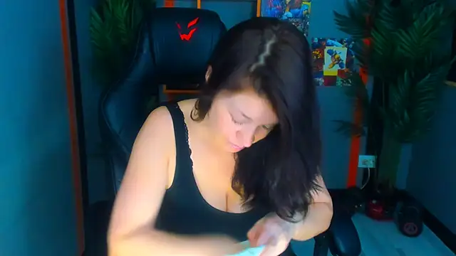 Chatroom XXX en direct de AnaMills