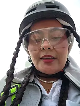 XXX chat uživo modela bellapaty