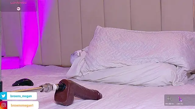 Megan_browns1: онлайн-секс-чат