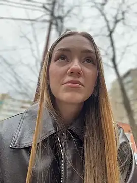 MilaMoone Chat XXX live