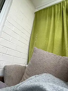 slonnnngg webkamerás műsora