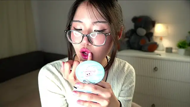 NelleMihalko's Live XXX Chat