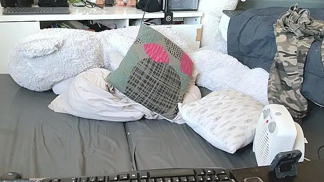 CeriseLapine – Naživo XXX chat