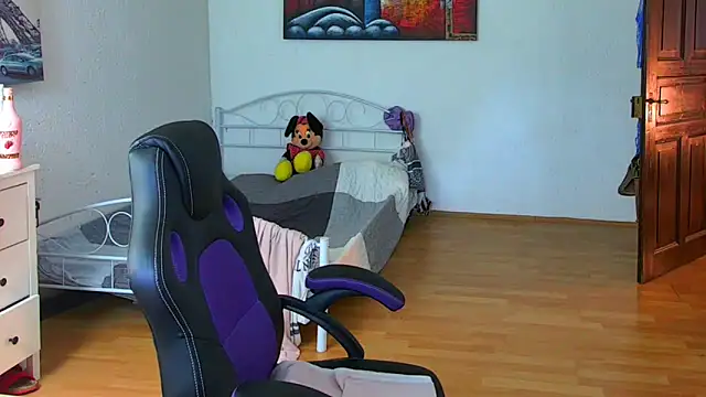 Sylly: απευθείας συνομιλία ΧΧΧ