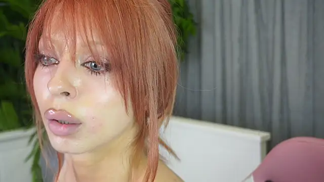 LanaReals Chat XXX in diretta