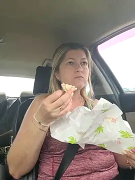 NikkiBlisss 现场XXX聊天