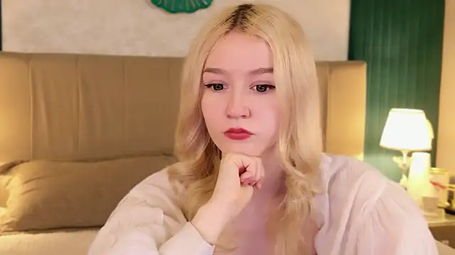 แชท XXX สดของ NaomiLoys