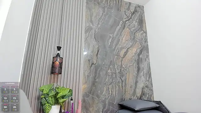 ScarletDollxxx 即時 XXX 聊天