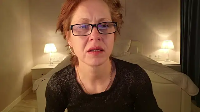 Онлайн чат XXX LioraWeiss