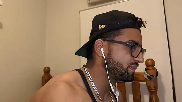 robin103666 élő XXX-chatje