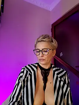 Chat XXX ao vivo de LunaBlaise