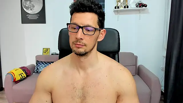 BrutusK08 Chat XXX live