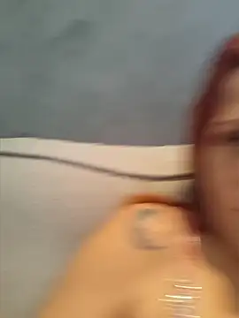 PorcelainDoll1 即時 XXX 聊天