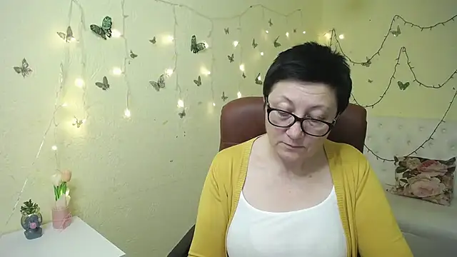 EmilyL0veのライブXXXチャット