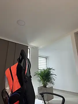 TroyeSavage: онлайн-секс-чат