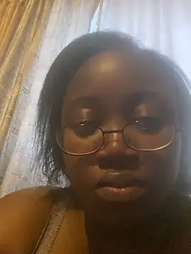 ebonydiva10 Adlı Modelin Web Kamerası Şovu