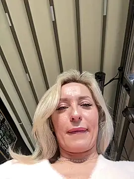 VikaBunny1's Live XXX Chat