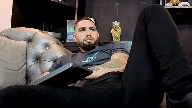 matteosantos' Webcam Show