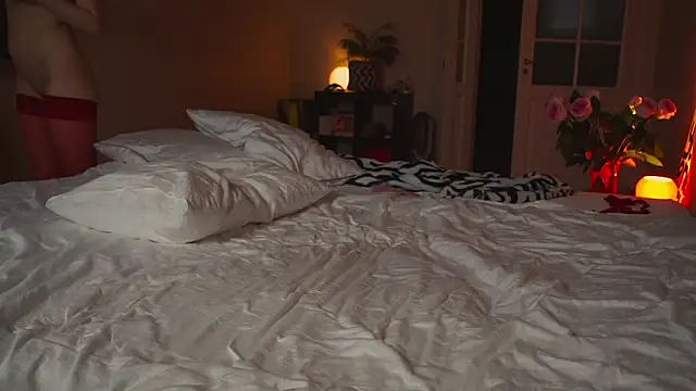 mynaughtynights' Live XXX Chat