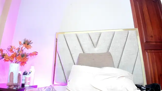 SeleneLujan Chat XXX in diretta