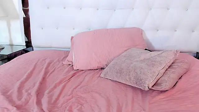 Isla_Scott Adlı Modelin Canlı XXX Sohbeti