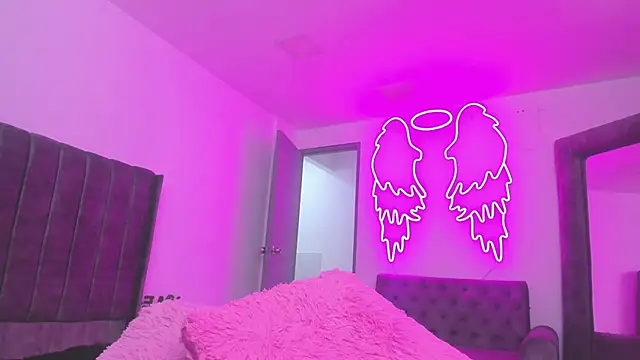 silvana__miller Adlı Modelin Canlı XXX Sohbeti