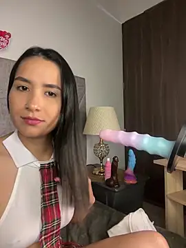 Val12777  라이브 XXX 채팅