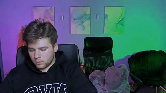 michael_strong1: онлайн-секс-чат