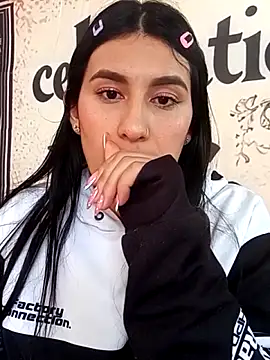 Chat XXX ao vivo de charlottte_wh