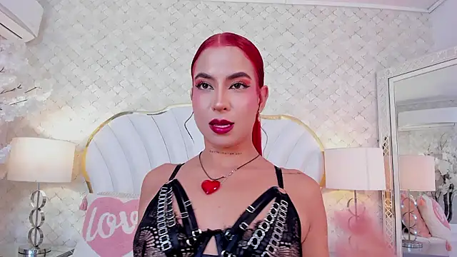 KatyaJackson Adlı Modelin Canlı XXX Sohbeti