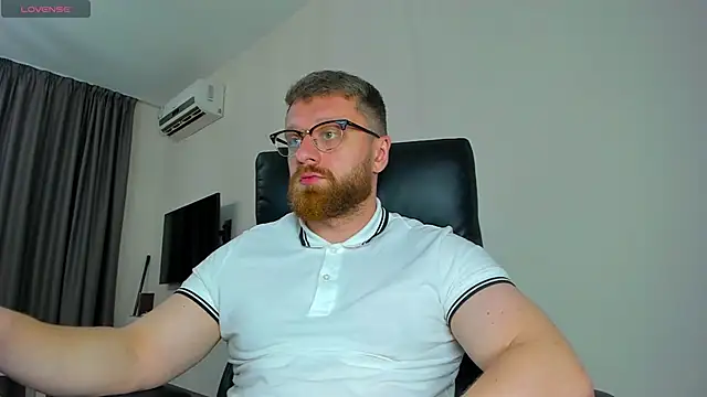 Živý XXX chat Findom_guy