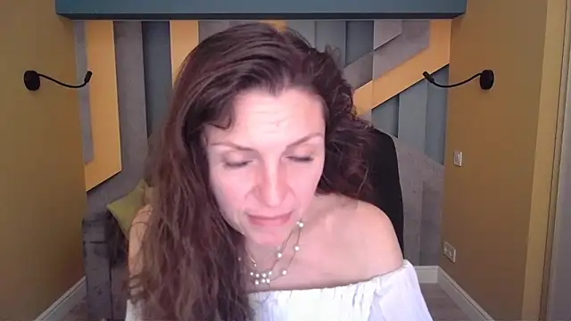 EllaLong Adlı Modelin Canlı XXX Sohbeti