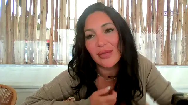 Emily_B_X Webcam show