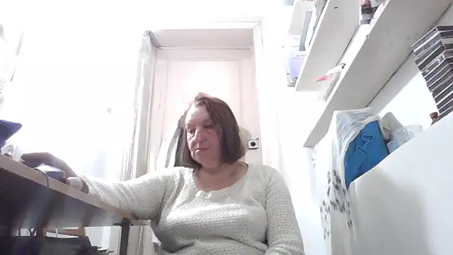 AnnaLive570's Webcam Show