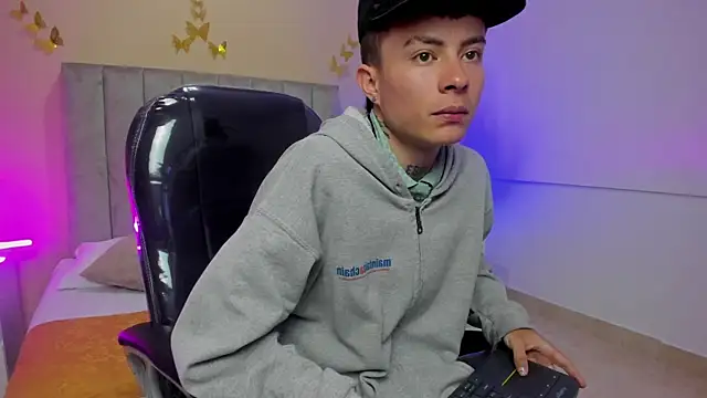 Nascary_Fox's Live XXX Chat