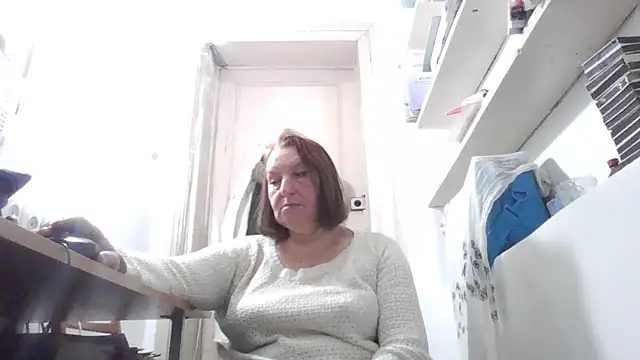 AnnaLive570 Adlı Modelin Canlı XXX Sohbeti