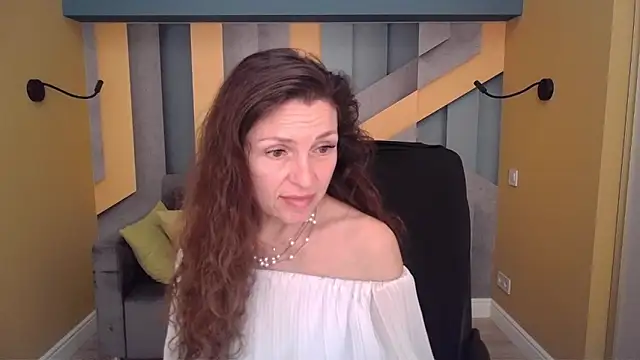 EllaLong Live XXX Chat