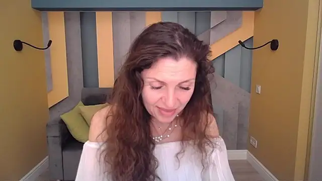 Chat XXX en directo de EllaLong