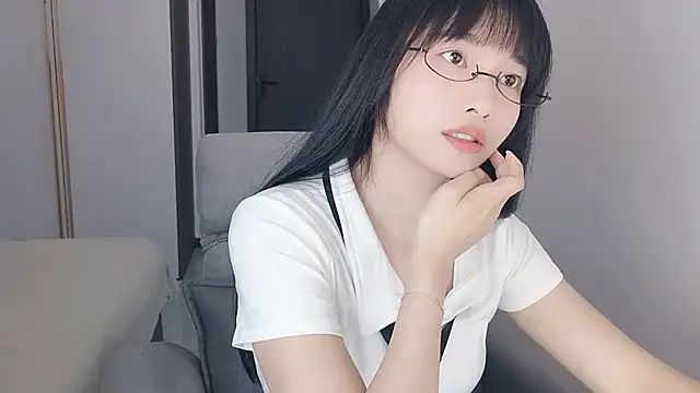 Lisa-3333's Live XXX Chat