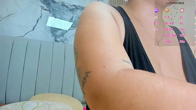 MAGIEVANS1's Live XXX Chat