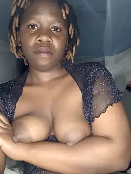 XXX chat uživo modela Queentesi