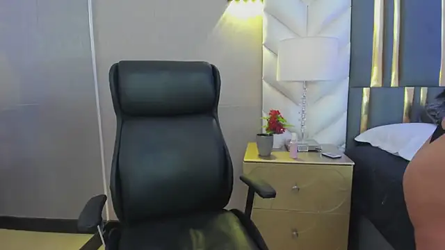 ChloeHarper_ 现场XXX聊天