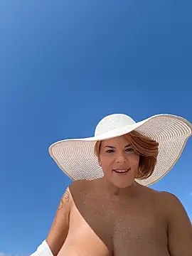 Selvaggia_official83 Adlı Modelin Canlı XXX Sohbeti