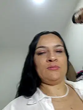 Czat XXX na żywo – megan_milf79